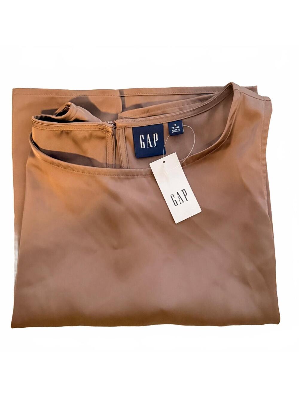 GAP Petite Sleeveless Blouse in Tan, Size S